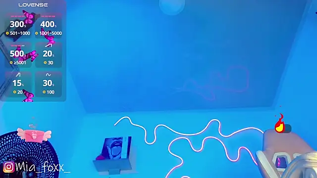 Mia foxx  online show from March 1, 2025, 12:17 am