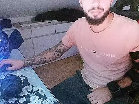 Snapshot of prezydentcam chatting on October 24, 2025, 7:32 pm prezydentcam online show from October 24, 2025, 7:32 pm