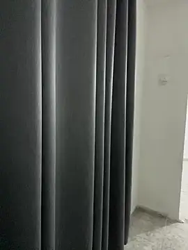 lolitalamasbonita01 online show from December 24, 2024, 10:22 am