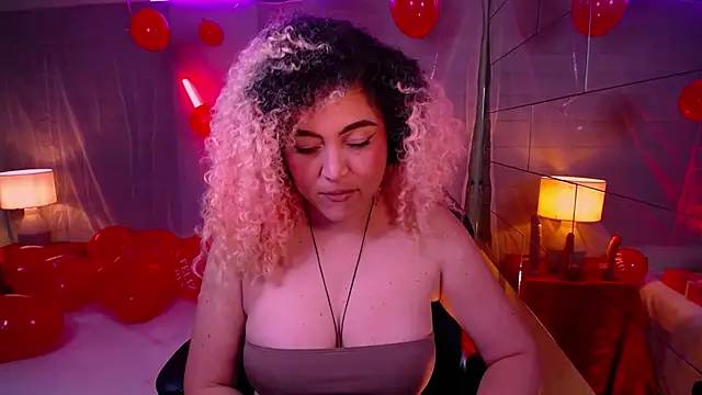 Kateryn  online show from February 15, 2025, 4:34 pm