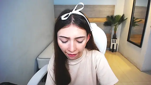 liseth fox online show from December 9, 2024, 8:12 pm