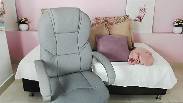 liseth fox online show from January 25, 2025, 7:18 pm