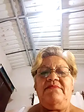 Madrastrahot69 online show from October 15, 2025, 2:55 am