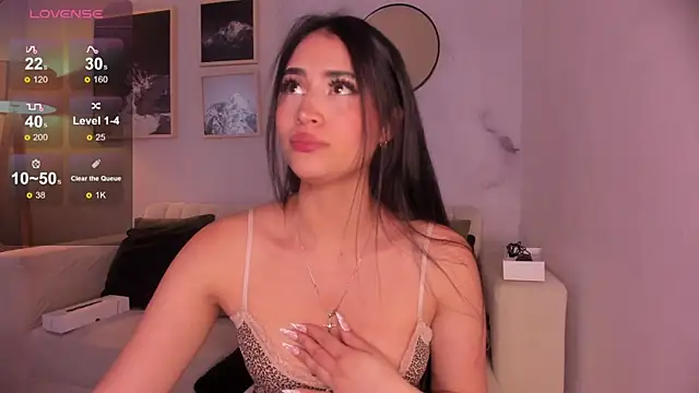 lara madisson online show from November 17, 2025, 5:57 am