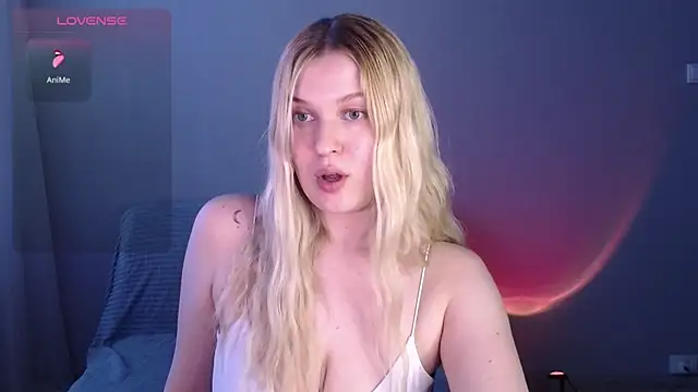 Snapshot of EmiliaDuchess chatting on May 11, 2026, 10:54 am EmiliaDuchess online show from May 11, 2026, 10:54 am