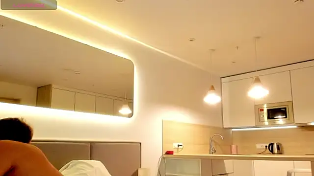 agelandreww online show from January 16, 2025, 6:27 pm