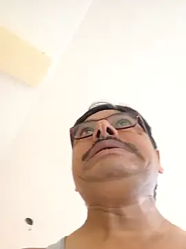 Srmotrs online show from September 15, 2025, 4:12 am