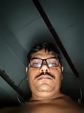 Srmotrs online show from October 4, 2025, 6:39 pm