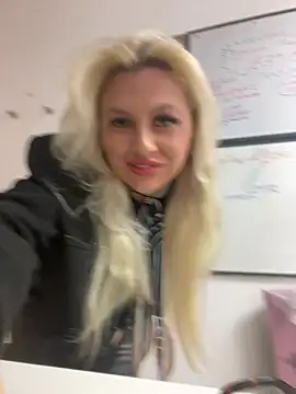 Arabellalee23 online show from March 12, 2025, 6:55 pm