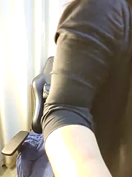 Snapshot of Pauletteph chatting on October 30, 2025, 12:01 am Pauletteph online show from October 30, 2025, 12:01 am