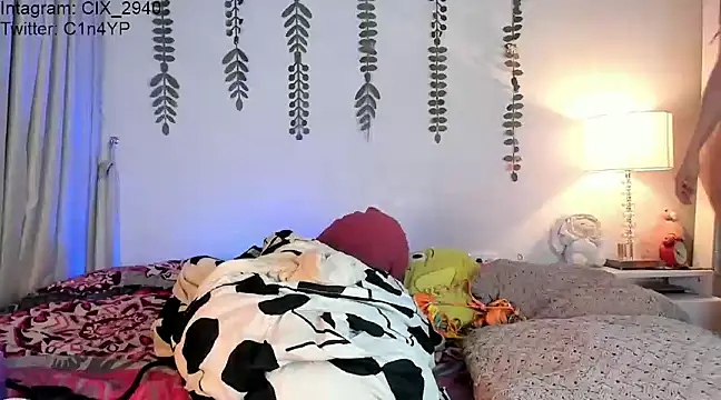 halseycox    online show from December 18, 2024, 9:58 am