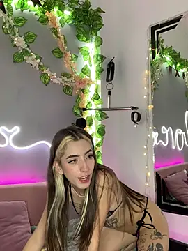 YouliteSllut2 online show from March 5, 2025, 6:01 am