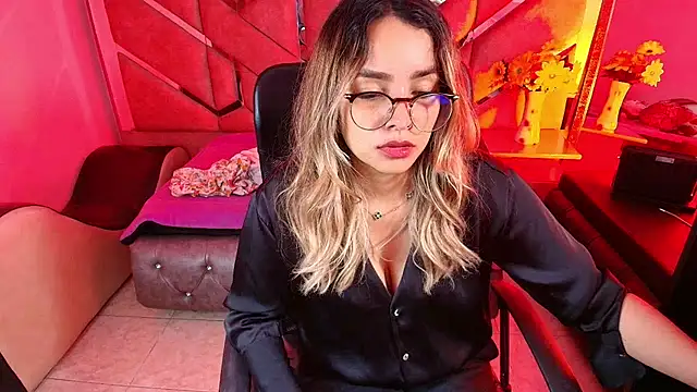 Olivia Fox69 online show from November 12, 2025, 3:18 am