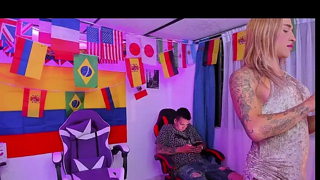 parejacaliente20154 online show from July 2, 2026, 2:11 am