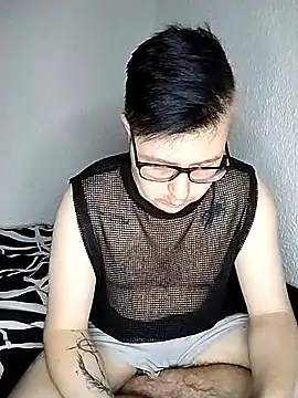 Snapshot of bisexualboy05 chatting on September 20, 2025, 7:48 pm bisexualboy05 online show from September 20, 2025, 7:48 pm