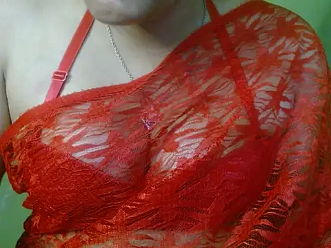 LOVERIAKOL online show from February 16, 2026, 6:26 pm