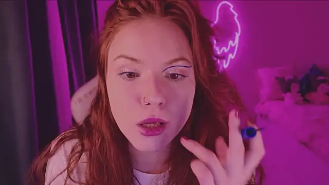 Snapshot of Elsie_Ginger chatting on December 14, 2024, 11:56 pm Elsie Ginger online show from December 14, 2024, 11:56 pm