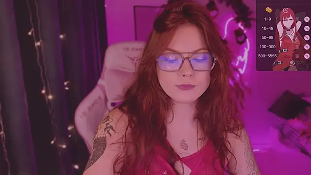 Snapshot of Elsie_Ginger chatting on December 23, 2024, 12:03 am Elsie Ginger online show from December 23, 2024, 12:03 am