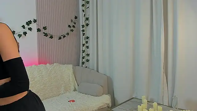 Snapshot of CindyGarrison chatting on January 15, 2025, 10:57 pm CindyGarrison online show from January 15, 2025, 10:57 pm