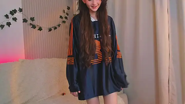 Snapshot of CindyGarrison chatting on February 17, 2025, 12:10 am CindyGarrison online show from February 17, 2025, 12:10 am