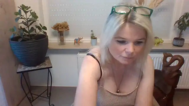 clwm online show from September 9, 2025, 5:51 am