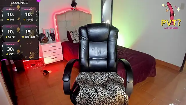 vampirellaa crazy  online show from December 4, 2024, 1:47 am