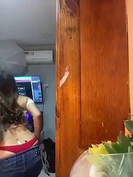 Emma-Conti online show from January 29, 2025, 1:07 pm