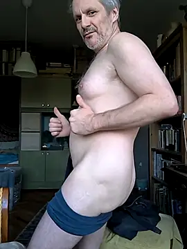 Snapshot of Zed0l1Mod chatting on April 22, 2026, 5:43 am Zed0l1Mod online show from April 22, 2026, 5:43 am