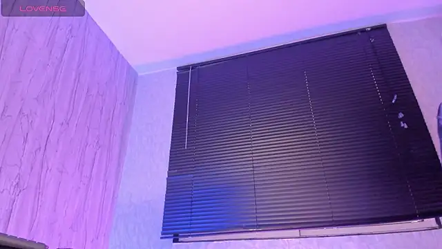 LaiilyBell12 online show from February 12, 2025, 1:06 pm