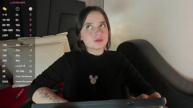 Snapshot of Sabrina_Lennox chatting on January 31, 2025, 1:54 am Sabrina Lennox online show from January 31, 2025, 1:54 am