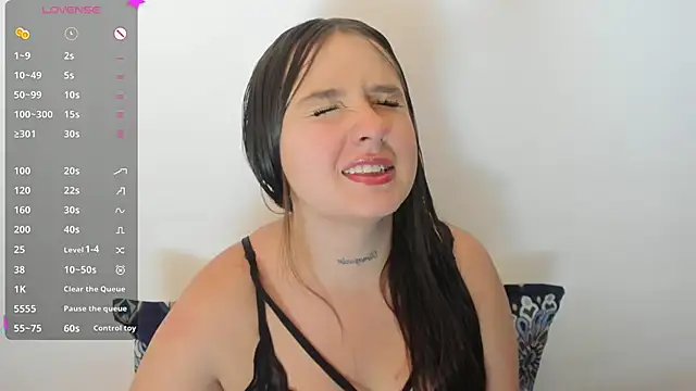 Snapshot of Sabrina_Lennox chatting on December 3, 2025, 5:15 am Sabrina Lennox online show from December 3, 2025, 5:15 am