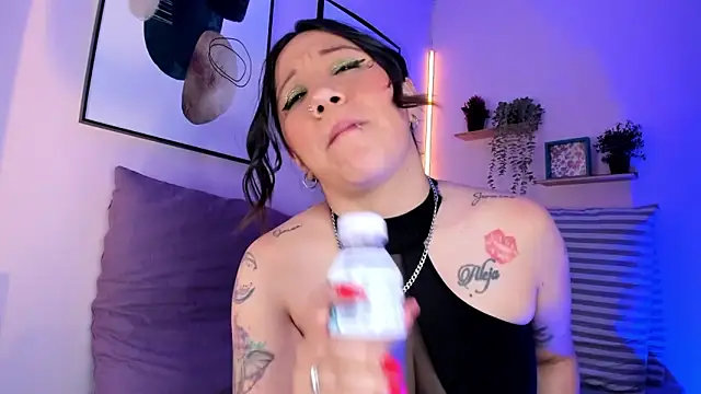 rose xd online show from February 8, 2025, 8:53 pm