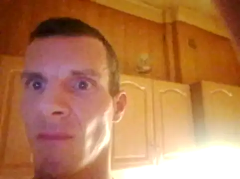 Snapshot of Robson3008 chatting on December 2, 2025, 2:28 am Robson3008 online show from December 2, 2025, 2:28 am