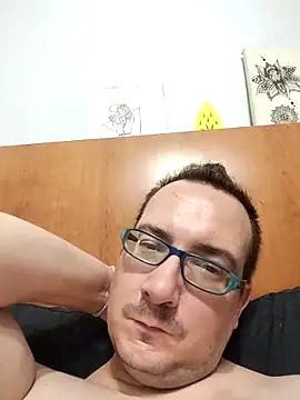 Snapshot of poly0086 chatting on September 12, 2025, 9:04 pm poly0086 online show from September 12, 2025, 9:04 pm