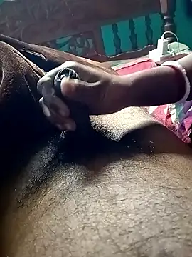 Snapshot of hairipussy2 chatting on January 10, 2026, 1:40 am hairipussy2 online show from January 10, 2026, 1:40 am