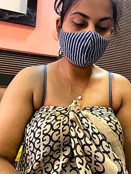 HaaniKaur online show from October 15, 2025, 7:19 am