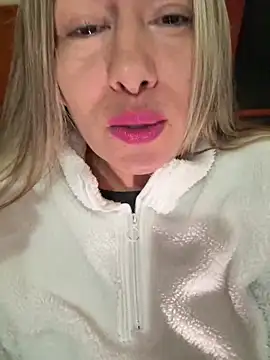 xLadyScarlettx online show from February 22, 2025, 2:06 am