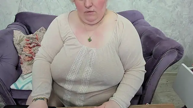 fashiona online show from February 8, 2025, 2:47 am