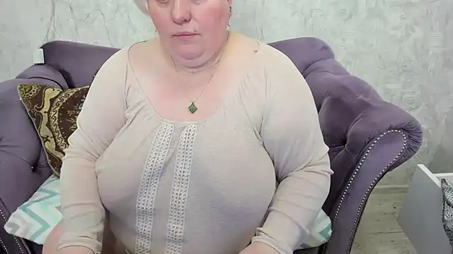 fashiona online show from March 4, 2025, 5:53 am