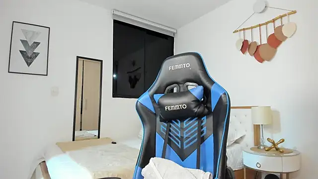 mateoleonee online show from March 1, 2025, 12:17 am