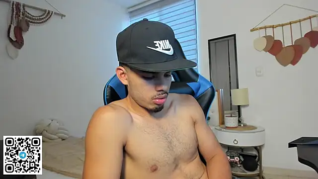 mateoleonee online show from December 16, 2025, 8:03 pm