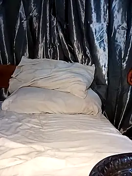 sexxylucia online show from September 17, 2025, 6:09 pm