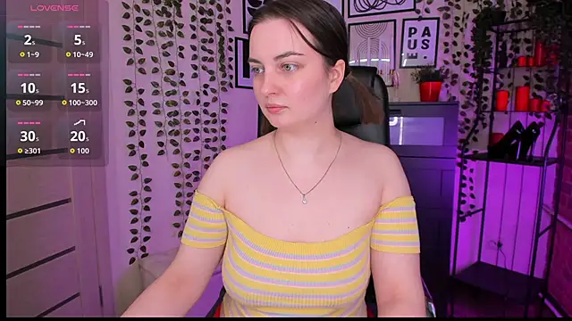 Snapshot of Astarte_Aste chatting on April 24, 2026, 12:07 pm Astarte Aste online show from April 24, 2026, 12:07 pm