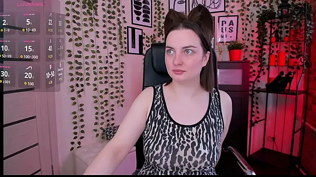 Snapshot of Astarte_Aste chatting on May 2, 2026, 11:15 am Astarte Aste online show from May 2, 2026, 11:15 am