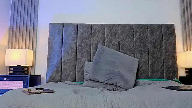 Ema Stone65 online show from December 21, 2025, 10:50 pm