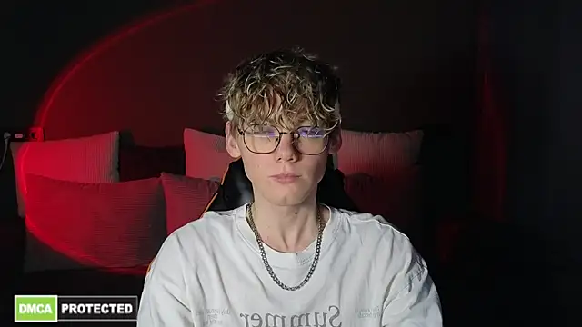 Keytaro online show from April 5, 2026, 11:13 pm