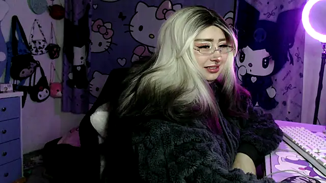 lussyevans24 online show from March 25, 2026, 4:18 am