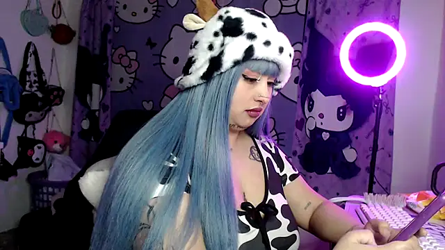 lussyevans24 online show from June 5, 2026, 4:19 am