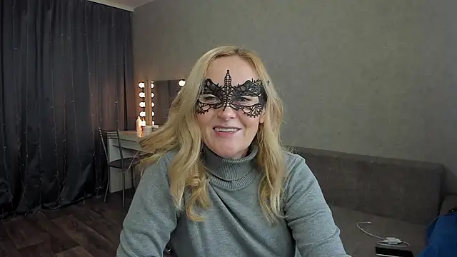 angelica marquise online show from December 9, 2024, 3:33 pm