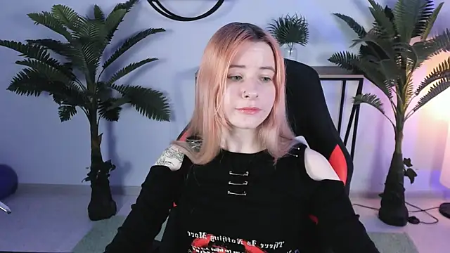 LexiWenford online show from December 20, 2024, 9:21 am